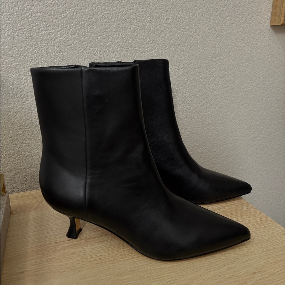 Marc Fisher Iggy Booties Size 7